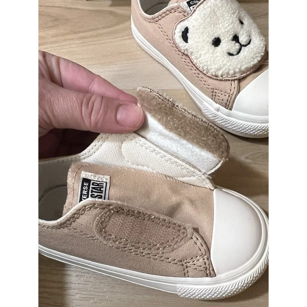 NIB Converse Chuck Taylor All‎ Star Toddler Sherpa Bear Shoes Size 6 New Unisex